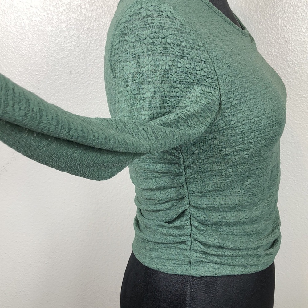 NEW Alter'd State Top Long Sleeve Lace Green Crop Ruched Sides Size Medium - Picture 4 of 13